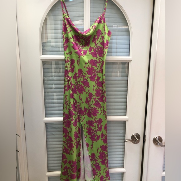 🌺🌸 Vanessa Scott Apple-Green and Frusia-Pink Draped-Neck Strap Long Dress. - Picture 6 of 16